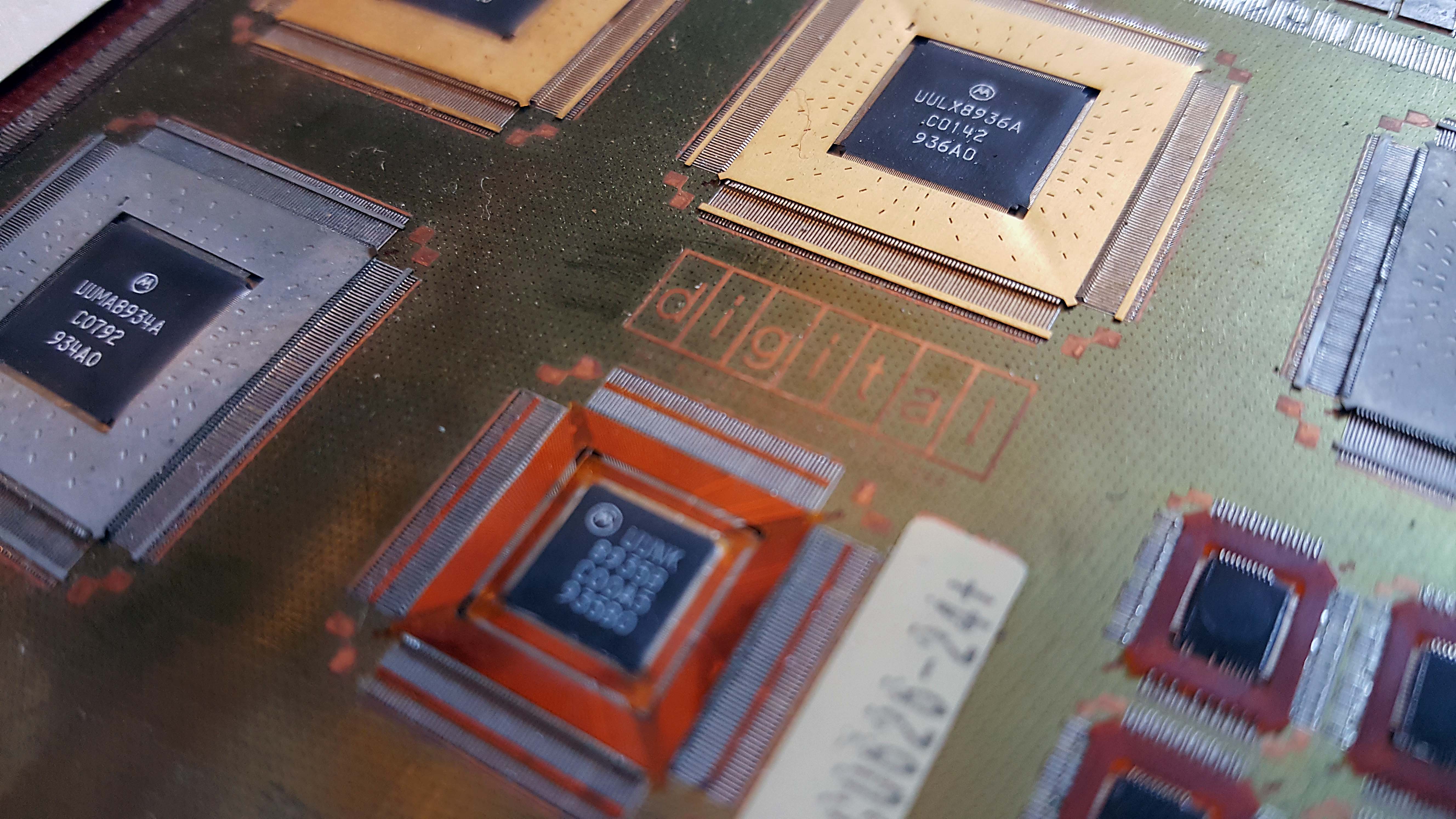 VAX 9000 MCU (Multi-Chip Unit): 2016 11 09 11.35.20