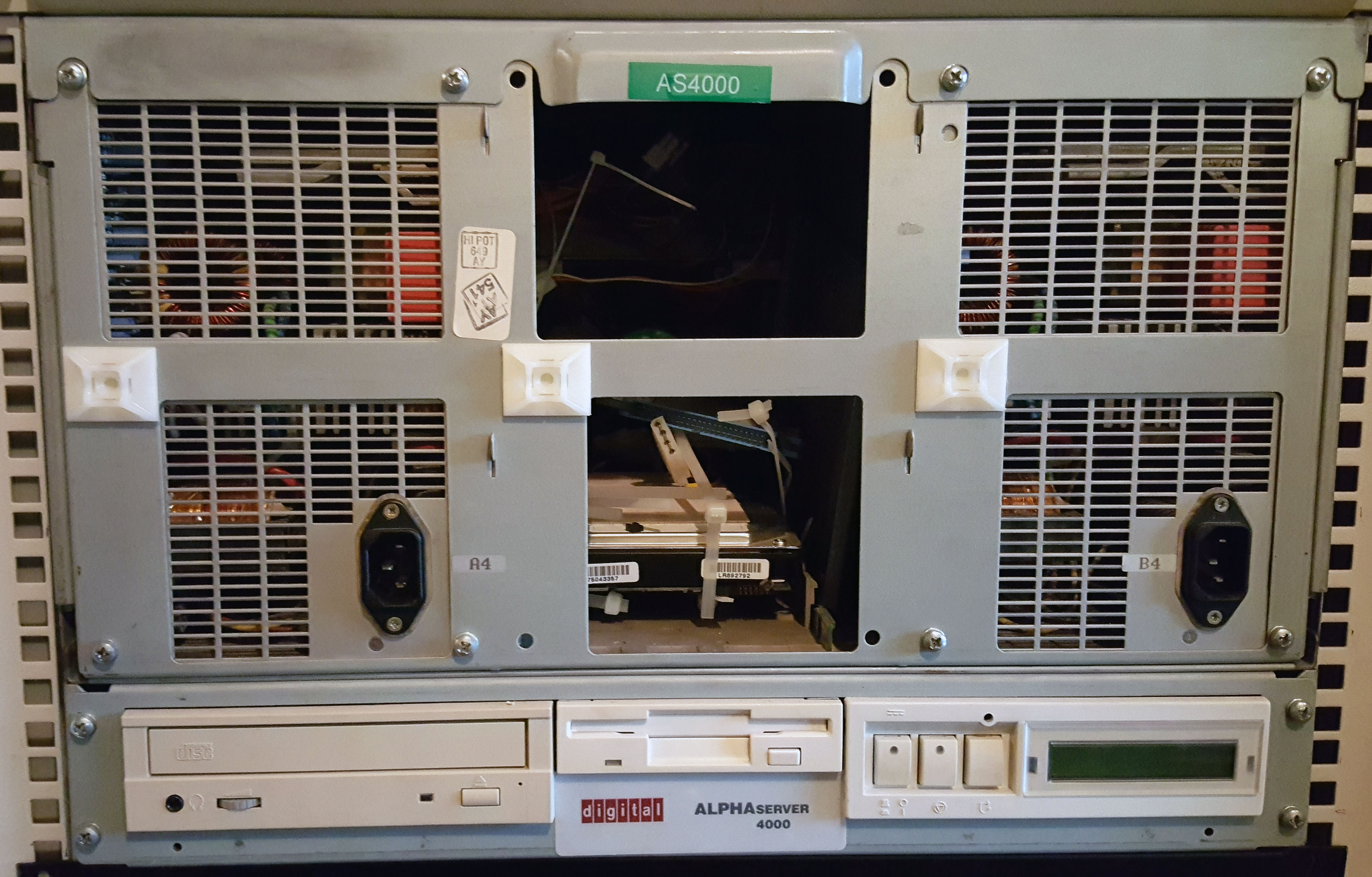 AlphaServer 4000: 2016 11 07 13.01.33